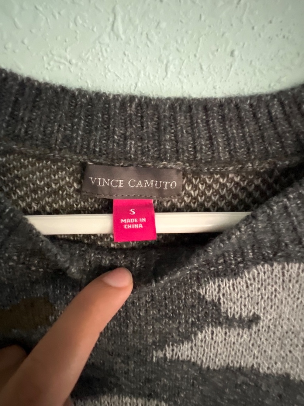 Sweater - Picture 3 of 3